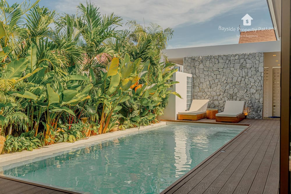 Продается 4-к. вилла, 350м², Dhewee Resort 19