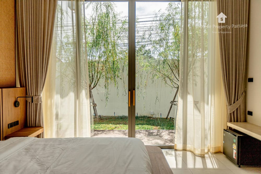 Продается 4-к. вилла, 350м², Dhewee Resort 24