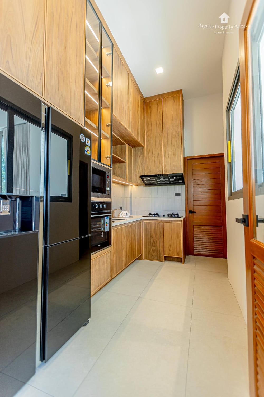 Продается 4-к. вилла, 350м², Dhewee Resort 33