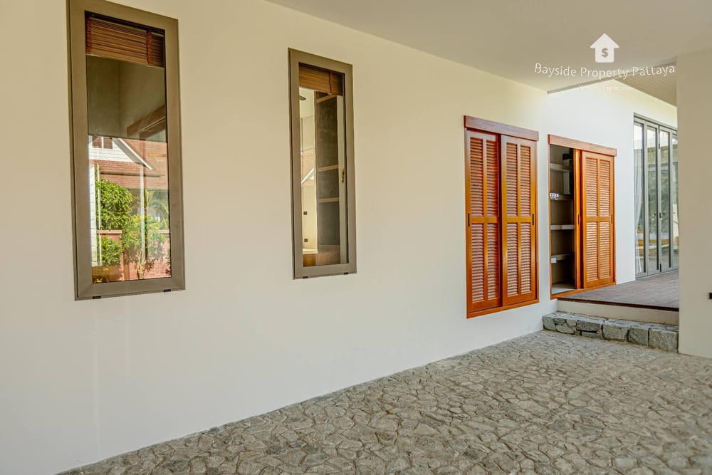 Продается 4-к. вилла, 350м², Dhewee Resort 41