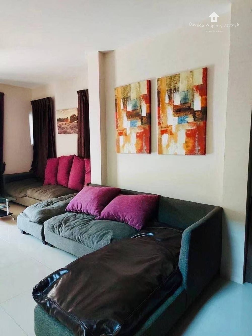 4-Bedroom Detached House for Sale in Uraiwan Park View, East Pattaya - Pet Friendly with AC 2