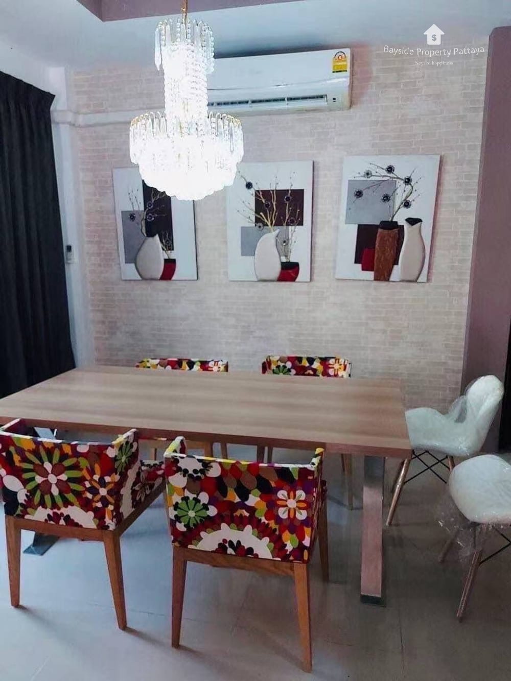 4-Bedroom Detached House for Sale in Uraiwan Park View, East Pattaya - Pet Friendly with AC 13