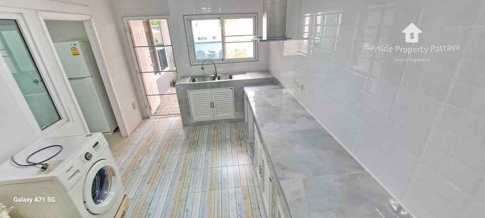 Geräumiges Einfamilienhaus (4 Schlafzimmer) in Ost-Pattaya zu verkaufen – Haustierfreundlich & Klimatisiert 5