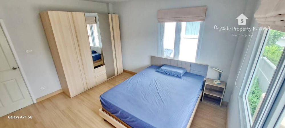 Geräumiges Einfamilienhaus (4 Schlafzimmer) in Ost-Pattaya zu verkaufen – Haustierfreundlich & Klimatisiert 2