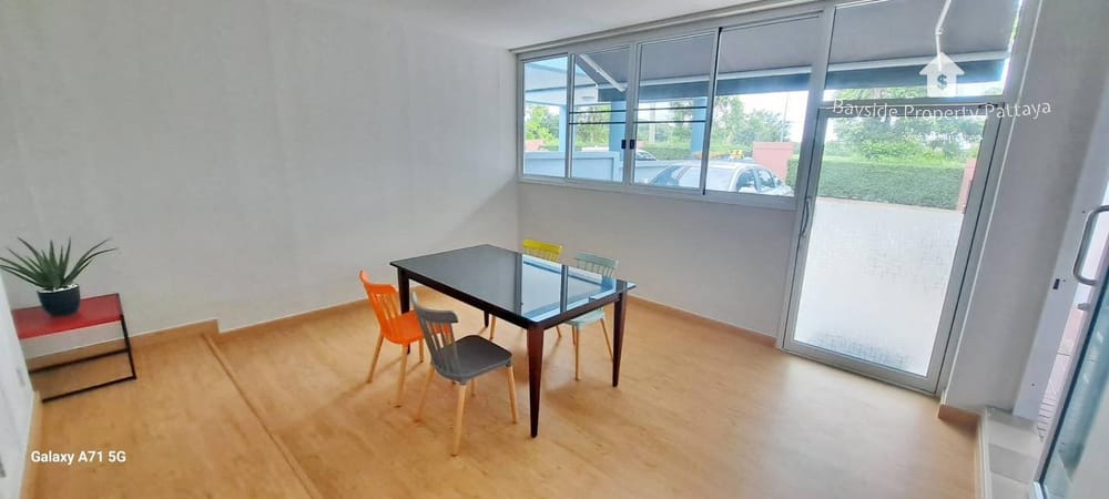 Geräumiges Einfamilienhaus (4 Schlafzimmer) in Ost-Pattaya zu verkaufen – Haustierfreundlich & Klimatisiert 10