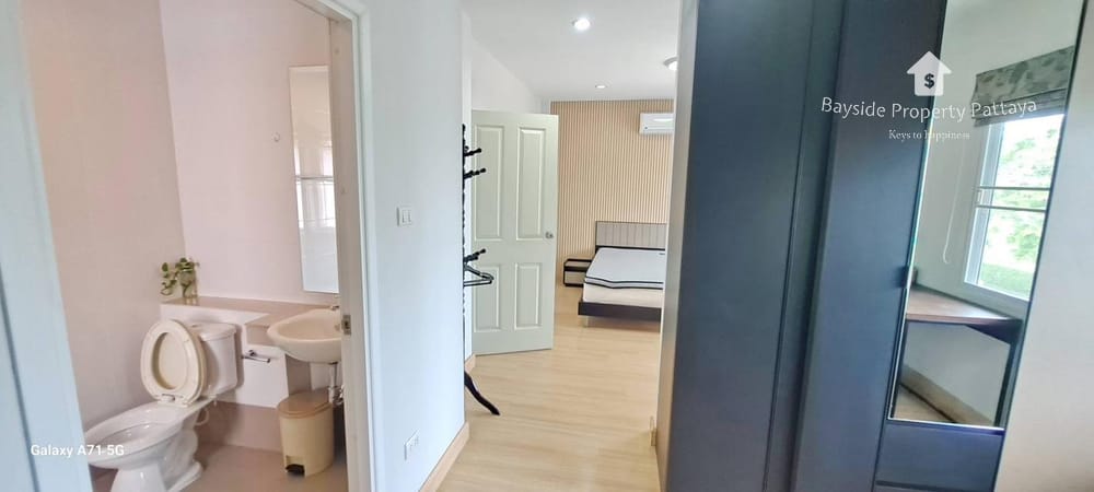 Geräumiges Einfamilienhaus (4 Schlafzimmer) in Ost-Pattaya zu verkaufen – Haustierfreundlich & Klimatisiert 12