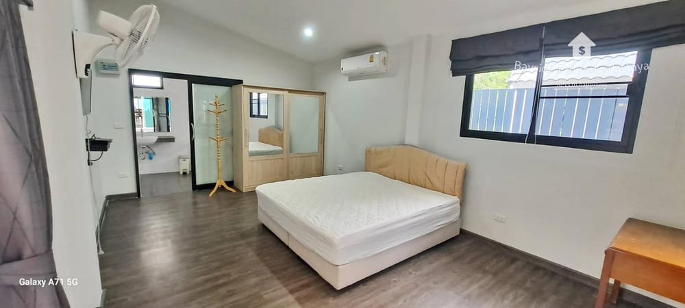 Geräumiges Einfamilienhaus (4 Schlafzimmer) in Ost-Pattaya zu verkaufen – Haustierfreundlich & Klimatisiert 20