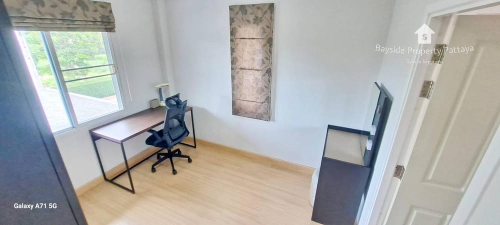 Geräumiges Einfamilienhaus (4 Schlafzimmer) in Ost-Pattaya zu verkaufen – Haustierfreundlich & Klimatisiert 23