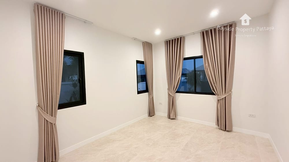 3-Bedroom Villa for Sale in Nibbana Shade, East Pattaya - Pet Friendly with 24/7 Security 6
