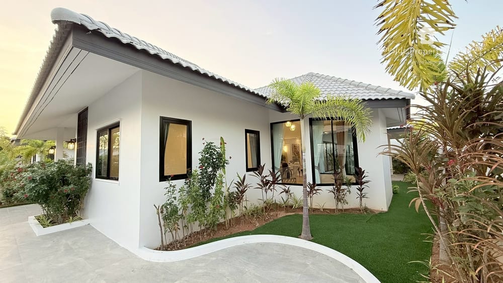 3-Bedroom Villa for Sale in Nibbana Shade, East Pattaya - Pet Friendly with 24/7 Security 3