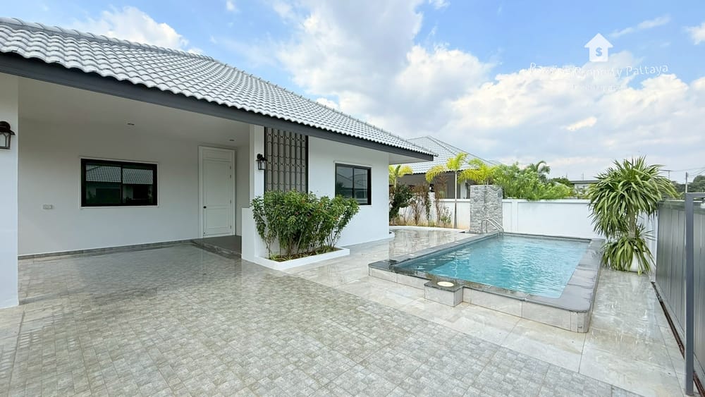3-Bedroom Villa for Sale in Nibbana Shade, East Pattaya - Pet Friendly with 24/7 Security 1