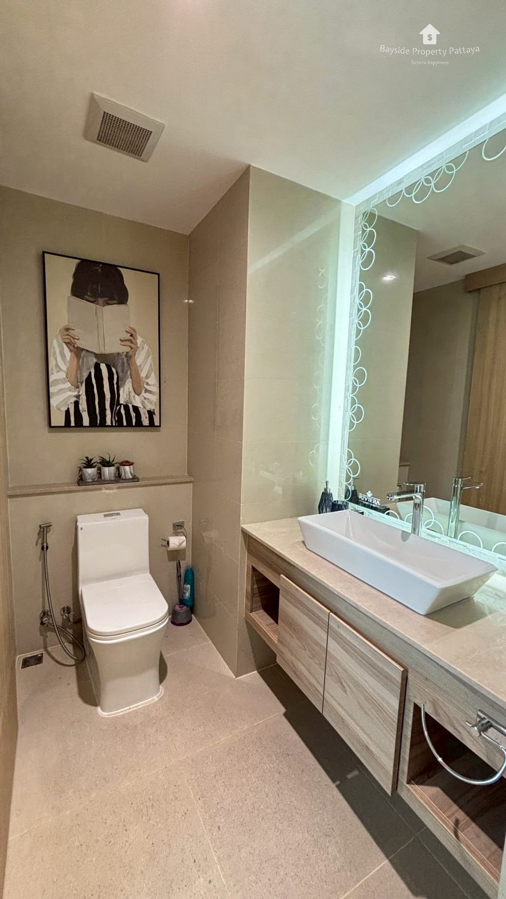 1-Bedroom Condo for Rent in The Riviera Jomtien with City View and Air Conditioning 6