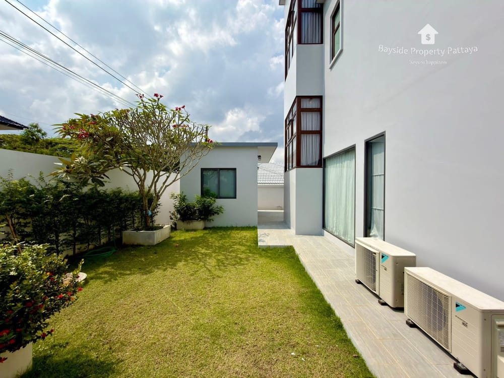 Spacious 5-Bedroom Pool Villa in East Pattaya - Pet Friendly with Air Conditioning 20