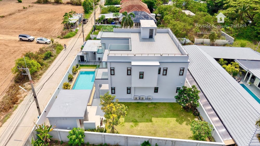 Spacious 5-Bedroom Pool Villa in East Pattaya - Pet Friendly with Air Conditioning 34