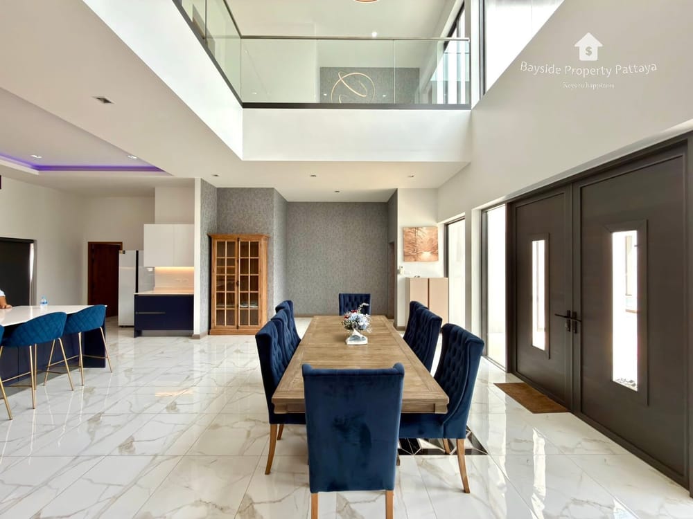 Spacious 5-Bedroom Pool Villa in East Pattaya - Pet Friendly with Air Conditioning 35