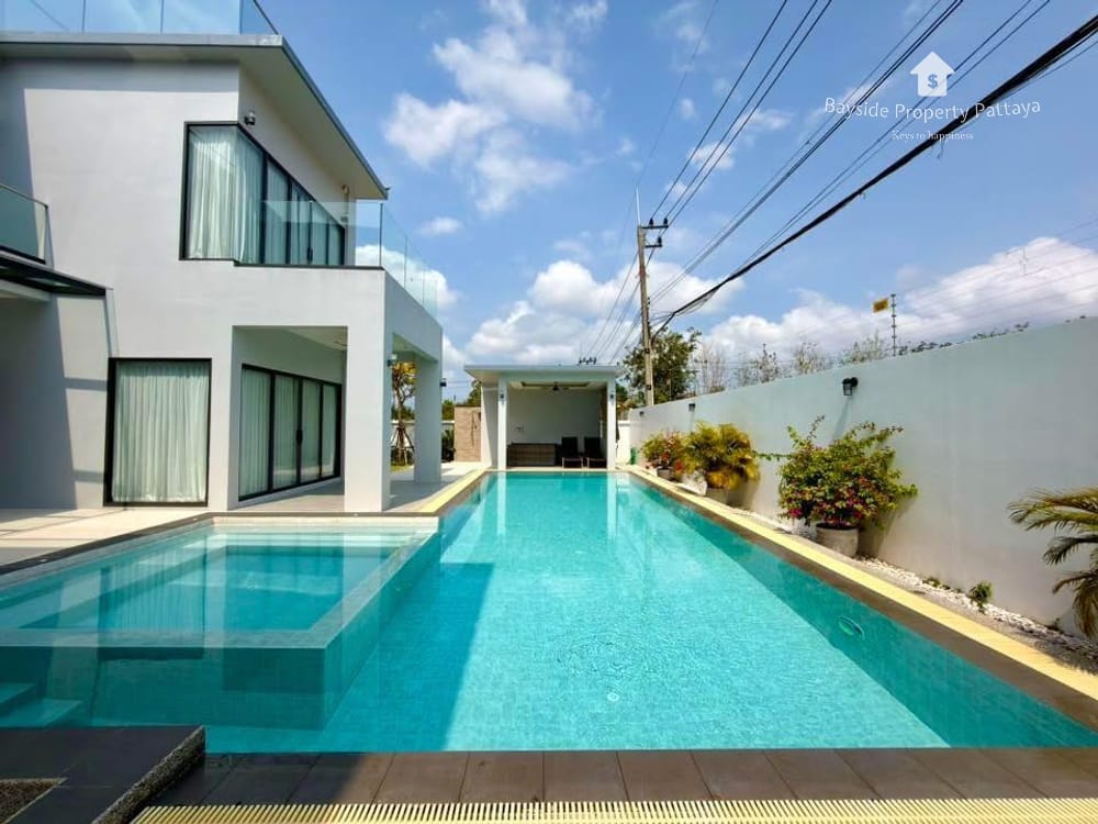 Spacious 5-Bedroom Pool Villa in East Pattaya - Pet Friendly with Air Conditioning 41