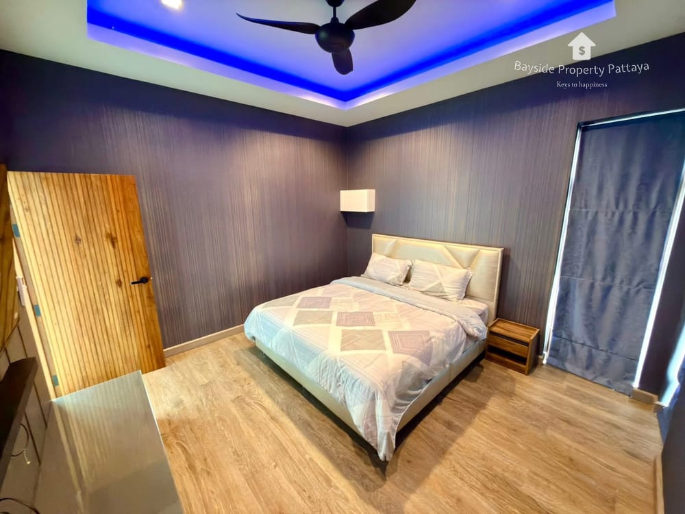 Spacious 5-Bedroom Pool Villa in East Pattaya - Pet Friendly with Air Conditioning 44
