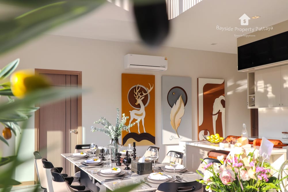 Spacious 8-Bedroom Pool Villa for Sale and Rent in Pattaya City with Stunning City Views 8