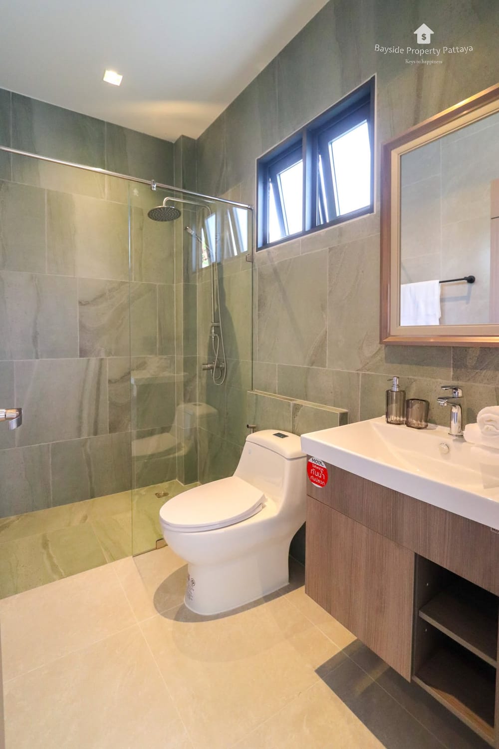 Spacious 8-Bedroom Pool Villa for Sale and Rent in Pattaya City with Stunning City Views 29