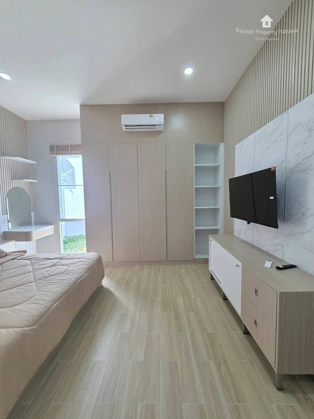 Сдаю 4-к. виллу, 350м², с бассейном, ЖК Modern, Ист Паттайя 4