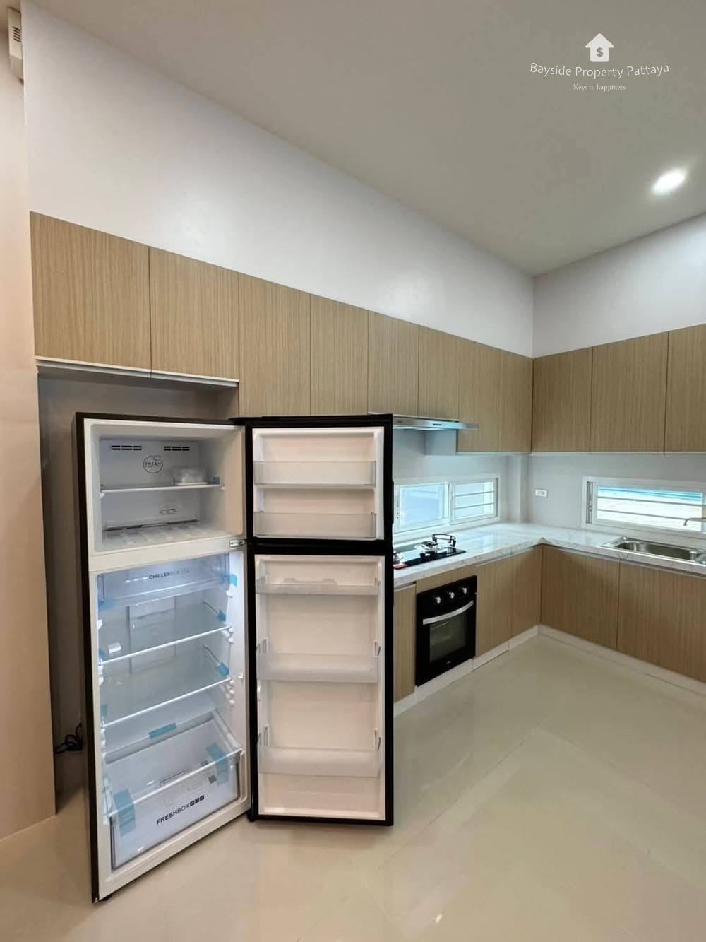 Сдаю 4-к. виллу, 350м², с бассейном, ЖК Modern, Ист Паттайя 14