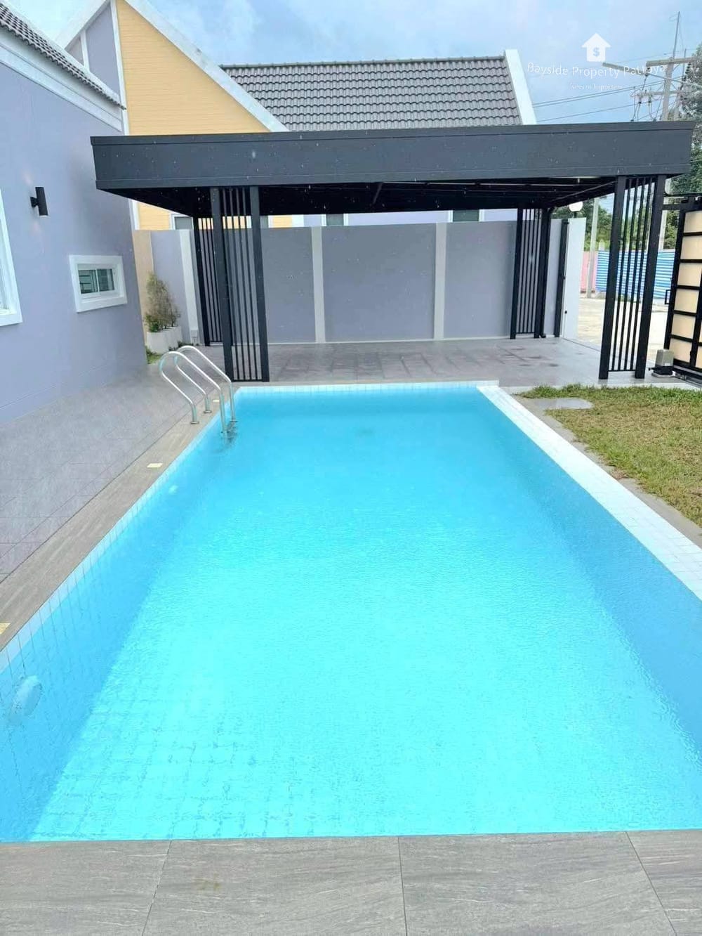 Сдаю 4-к. виллу, 350м², с бассейном, ЖК Modern, Ист Паттайя 17