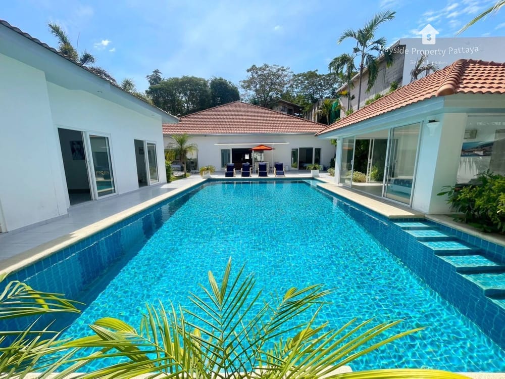Spacious 7-Bedroom Villa for Sale and Rent in Majestic Residence, Pratumnak 12