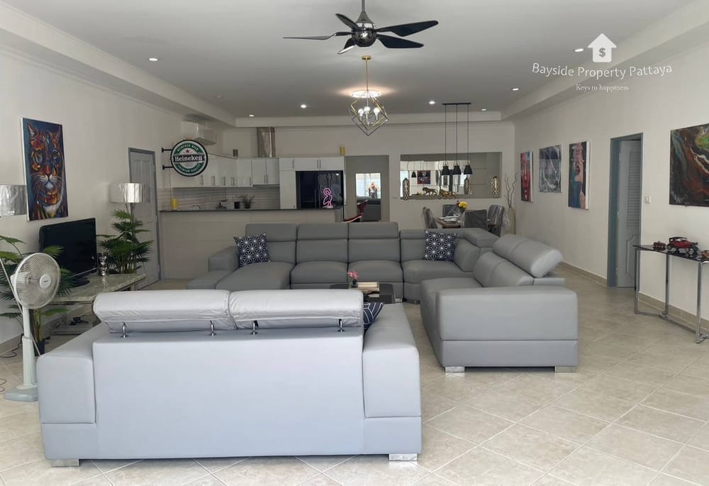 Spacious 7-Bedroom Villa for Sale and Rent in Majestic Residence, Pratumnak 14