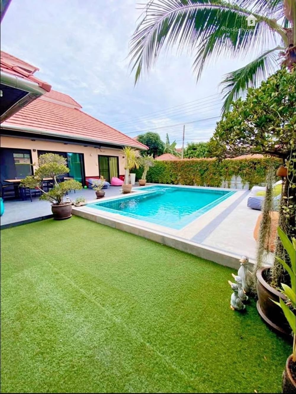 Spacious 7-Bedroom Villa for Sale and Rent in Majestic Residence, Pratumnak 18