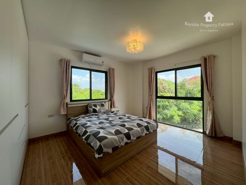 芭提雅中天海滩View point Villa Jomtien泳池别墅248平米4室4卫出售 15