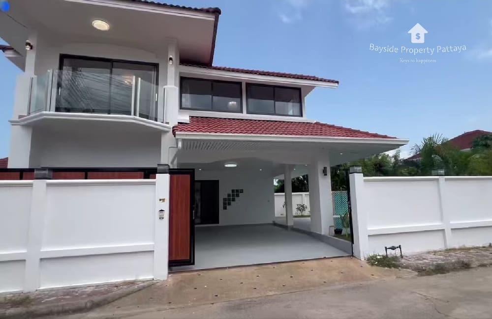 芭提雅中天海滩View point Villa Jomtien泳池别墅248平米4室4卫出售 1