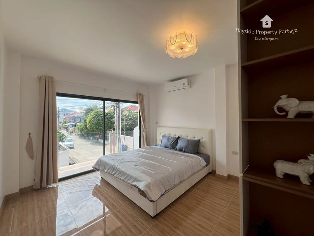 芭提雅中天海滩View point Villa Jomtien泳池别墅248平米4室4卫出售 18