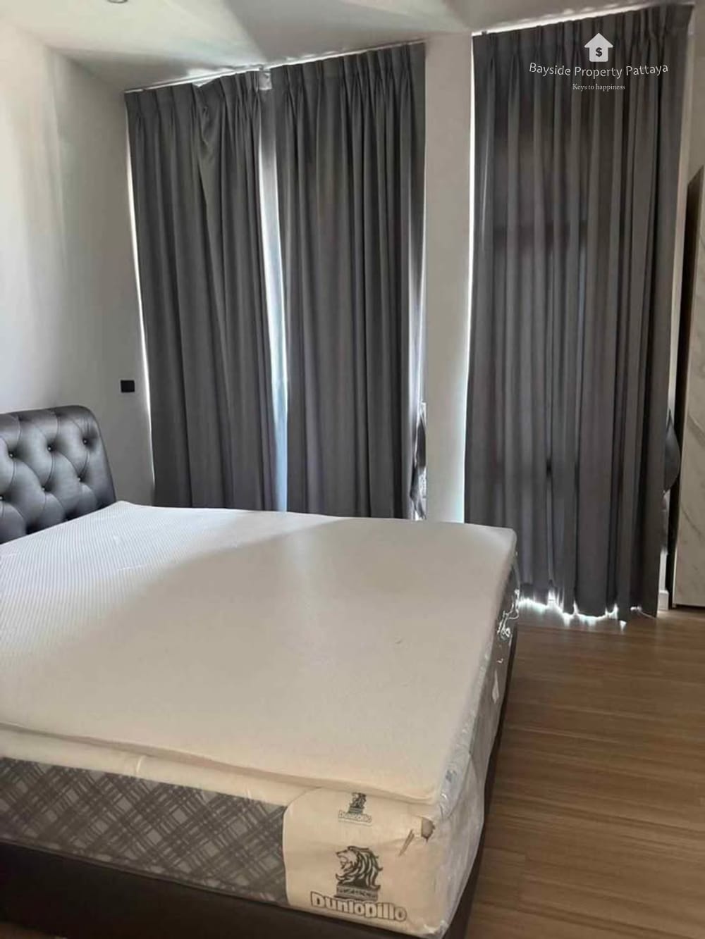 Spacious 4-Bedroom Villa for Sale and Rent in Nong Pla Lai, Pattaya with Air Conditioning 9