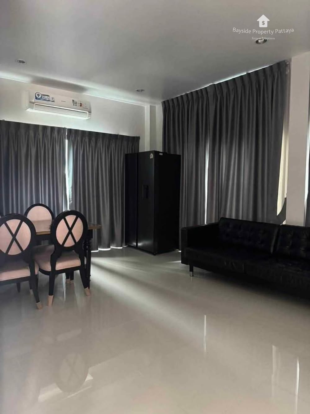 Spacious 4-Bedroom Villa for Sale and Rent in Nong Pla Lai, Pattaya with Air Conditioning 11