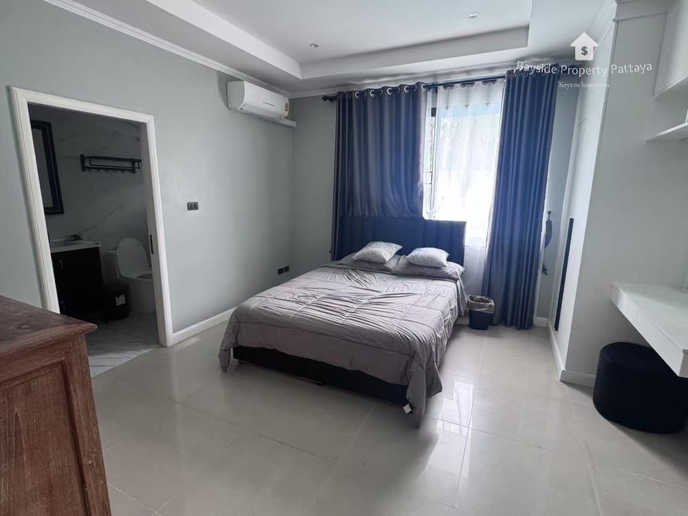 Spacious 3-Bedroom Pool Villa for Sale in East Pattaya - Pet Friendly with Air Conditioning 7
