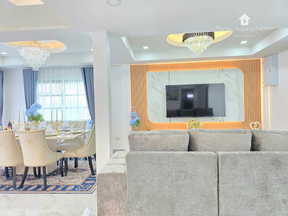 Spacious 4-Bedroom House for Sale with Air Conditioning in East Pattaya 9