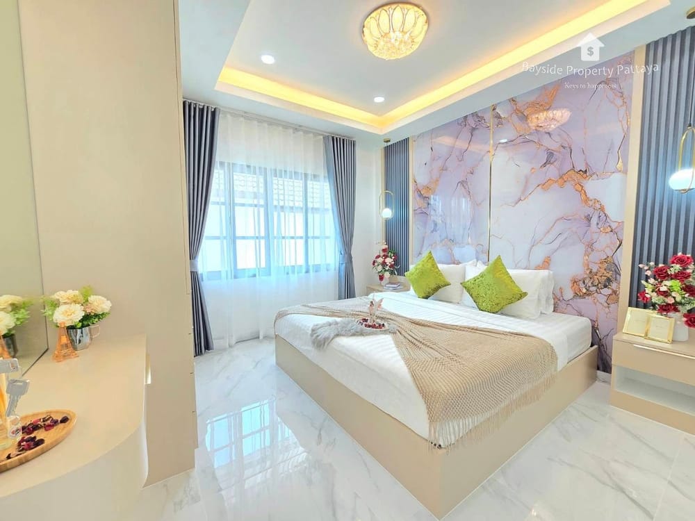 Spacious 4-Bedroom House for Sale with Air Conditioning in East Pattaya 13