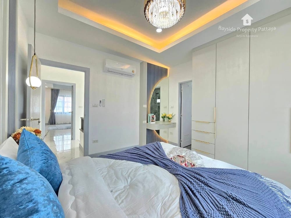 Spacious 4-Bedroom House for Sale with Air Conditioning in East Pattaya 14
