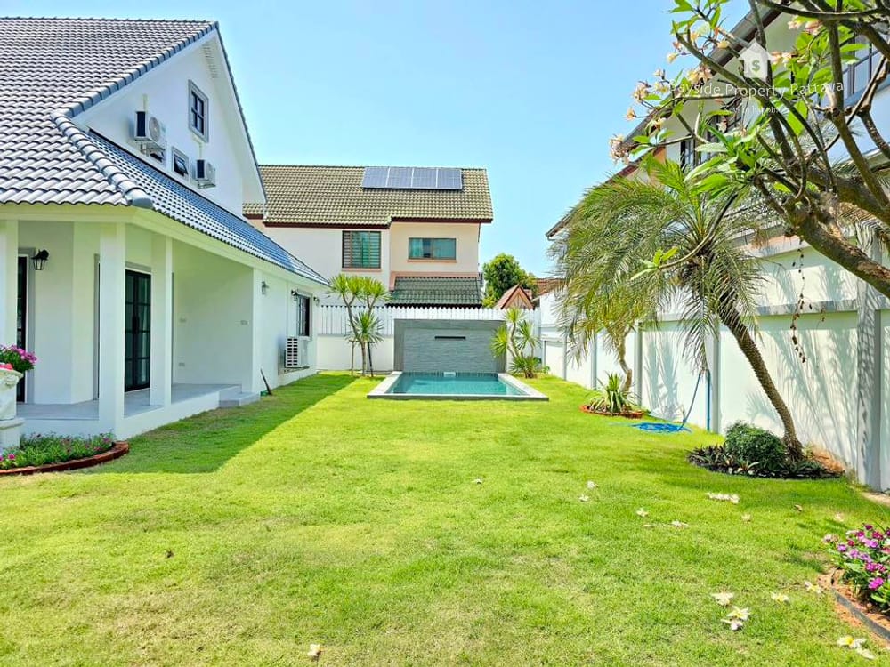 Spacious 4-Bedroom House for Sale with Air Conditioning in East Pattaya 5