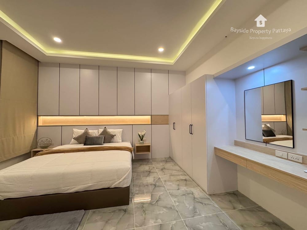 Spacious 3-Bedroom Detached House for Sale in East Pattaya - Pet Friendly with Air Conditioning 5