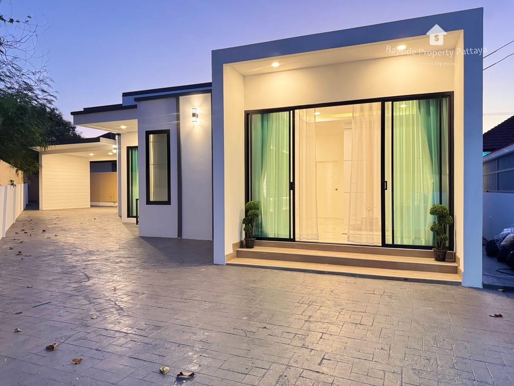 Spacious 3-Bedroom Detached House for Sale in East Pattaya - Pet Friendly with Air Conditioning 7