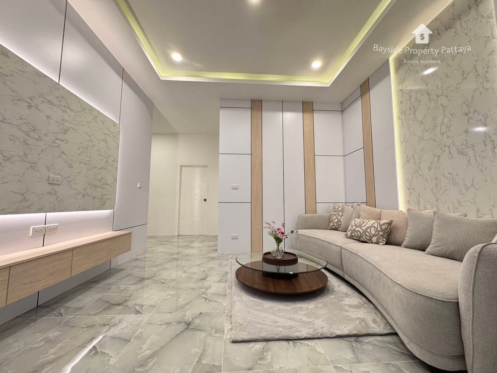 Spacious 3-Bedroom Detached House for Sale in East Pattaya - Pet Friendly with Air Conditioning 10