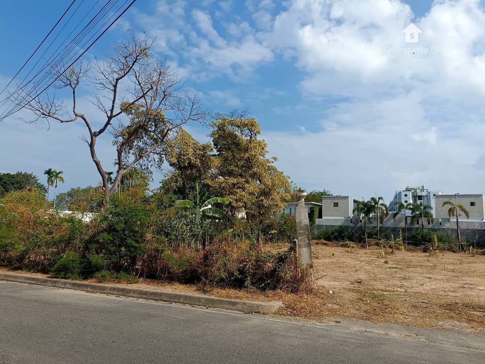 Prime Land for Sale in Pratumnak, Pattaya with City Views and Close Proximity to Restaurants 7