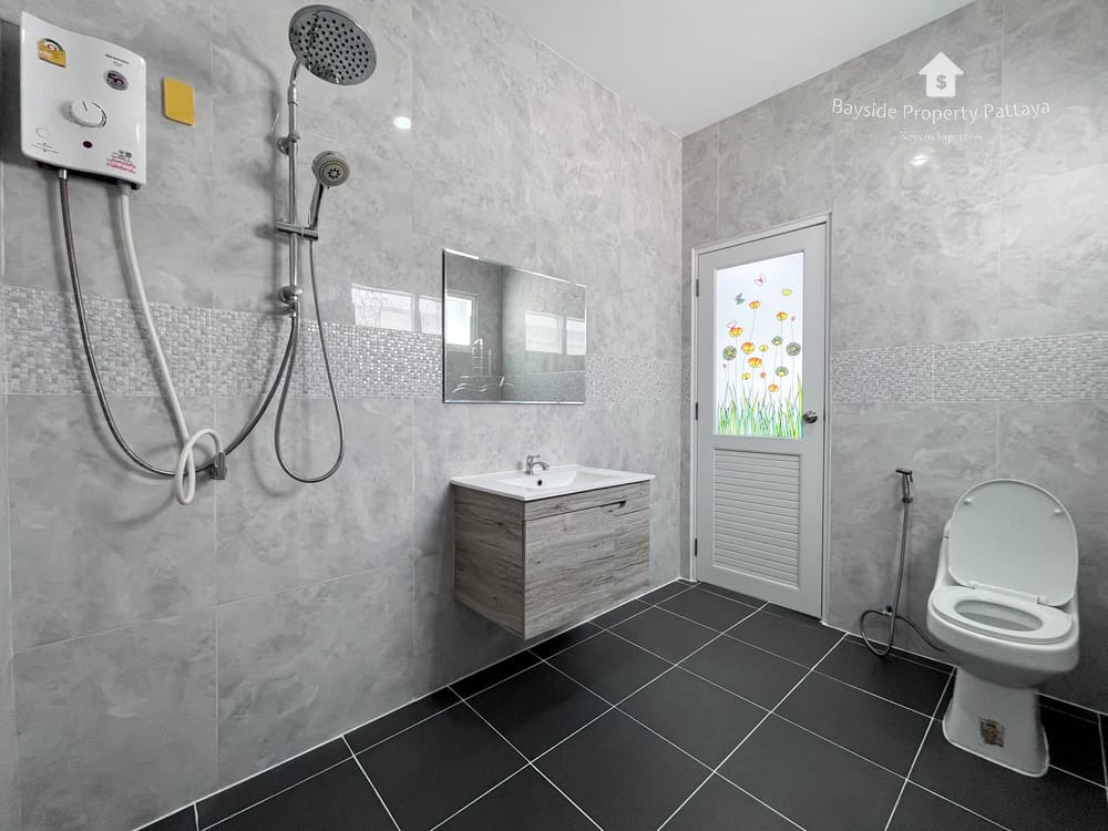 3-Bedroom Detached House for Sale in Pornthep Garden Ville 6, Nong Pla Lai, Pattaya with City View 15