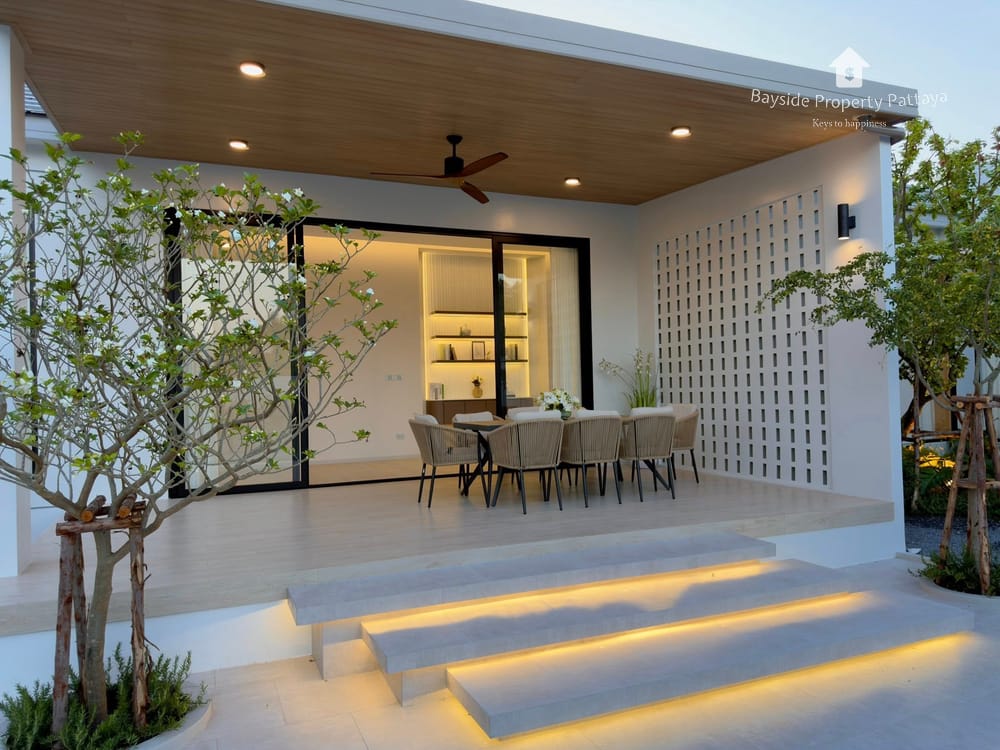 Modern 4-Bedroom Pool Villa for Sale in Nong Pla Lai, Pattaya - Pet Friendly with Air Conditioning 13