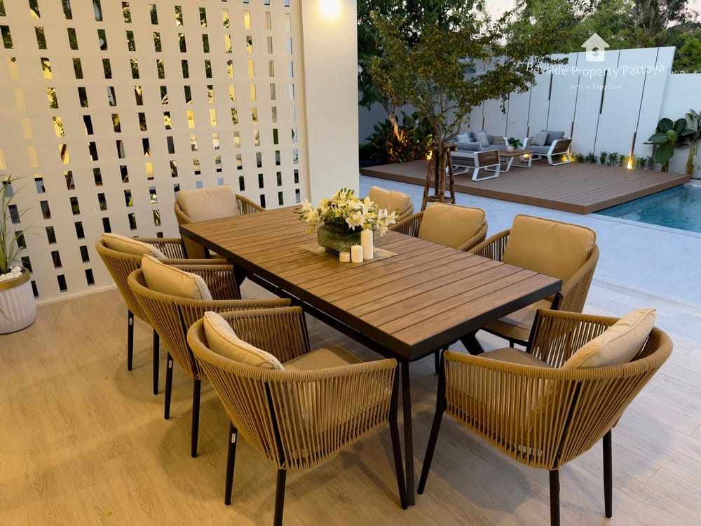 Modern 4-Bedroom Pool Villa for Sale in Nong Pla Lai, Pattaya - Pet Friendly with Air Conditioning 15
