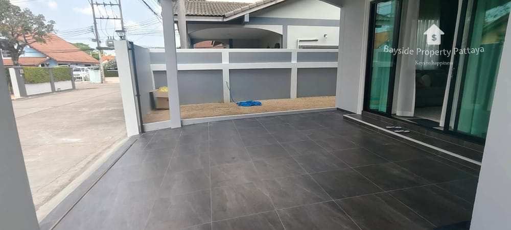 Spacious 3-Bedroom Detached House for Sale in East Pattaya - Pet Friendly with Air Conditioning 9