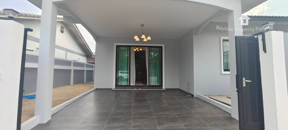 Spacious 3-Bedroom Detached House for Sale in East Pattaya - Pet Friendly with Air Conditioning 10