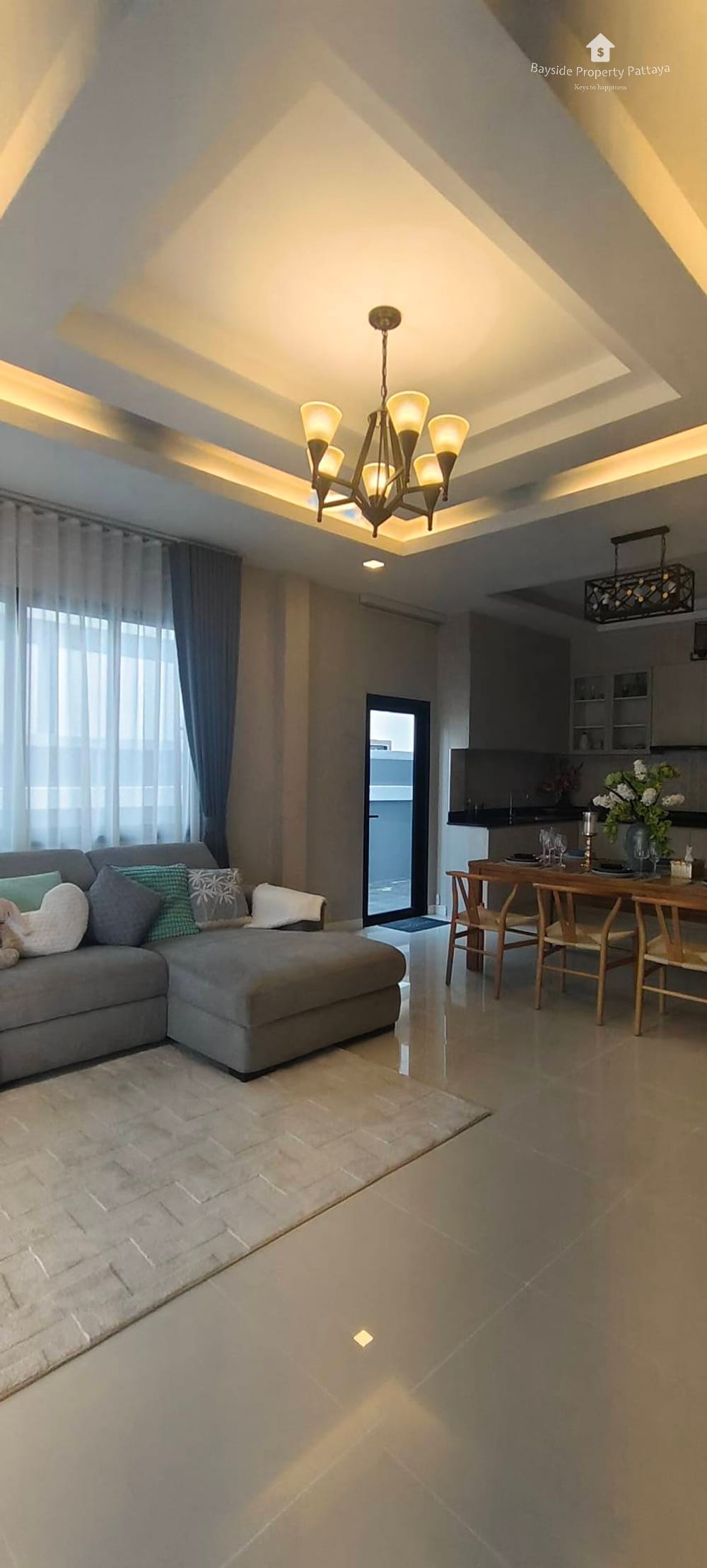 Spacious 3-Bedroom Detached House for Sale in East Pattaya - Pet Friendly with Air Conditioning 12