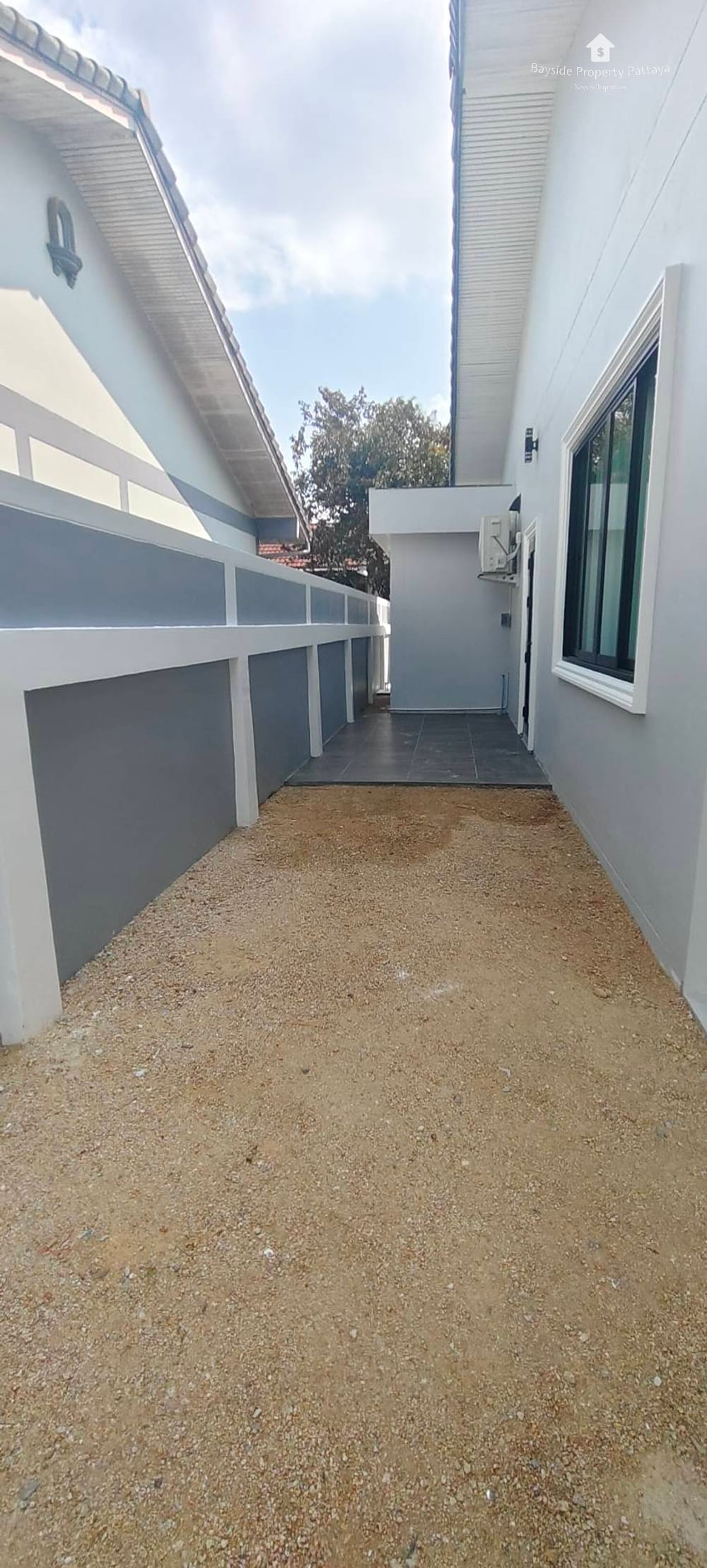 Spacious 3-Bedroom Detached House for Sale in East Pattaya - Pet Friendly with Air Conditioning 39